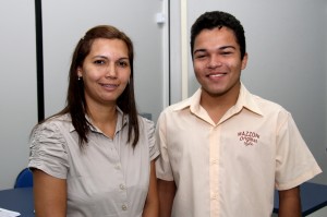 Professora Valéria Andrade e estudante Allan Moreira participaram do desenvolvimento do projeto de pesquisa