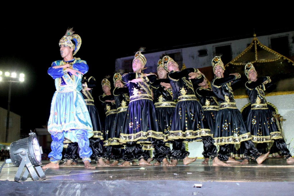 Festival contou com a apresentação de danças com temáticas nacionais e internacionais