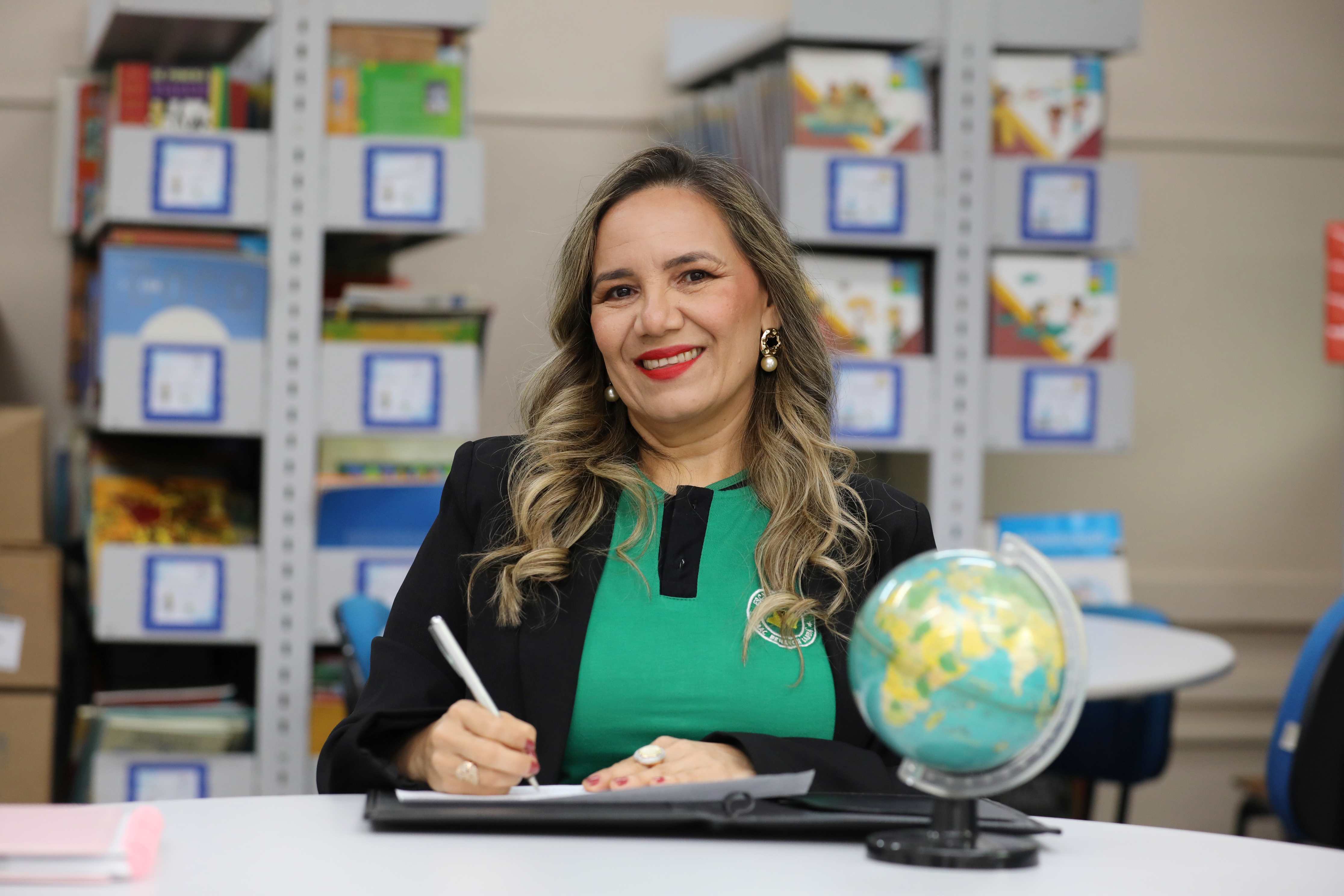 Educacao Diretora Regilene Rocha Foto Euzivaldo Queiroz
