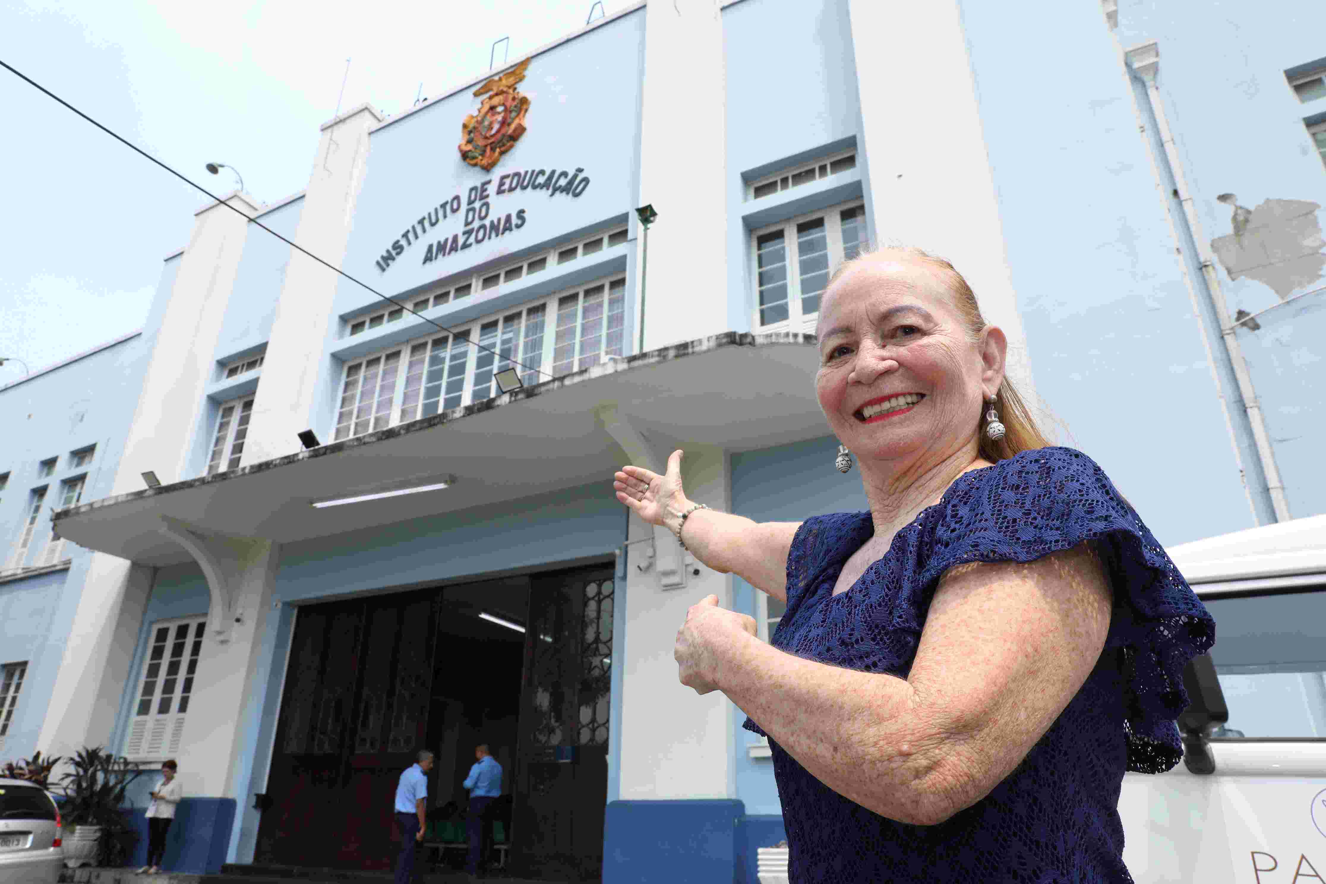 Educação professora aposentada Leneyde Dabela Vieira Celebração aniversário IEA Euzivaldo Queirooz Seduc
