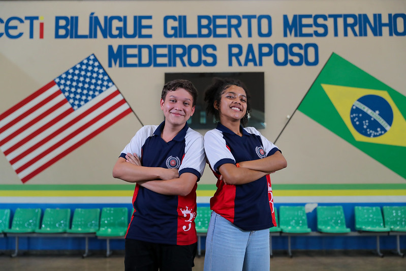 ALUNOS ESCOLA BILÍNGUE