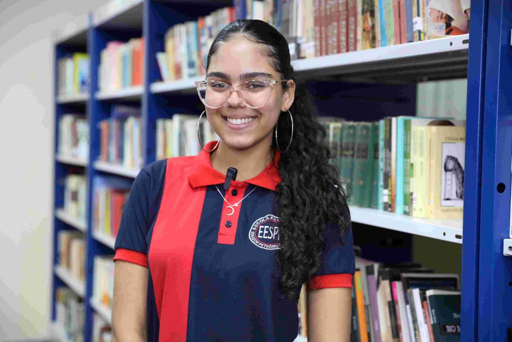 Educacao Aluna evellyn dias Foto Euzivaldo Queiroz 1024x683