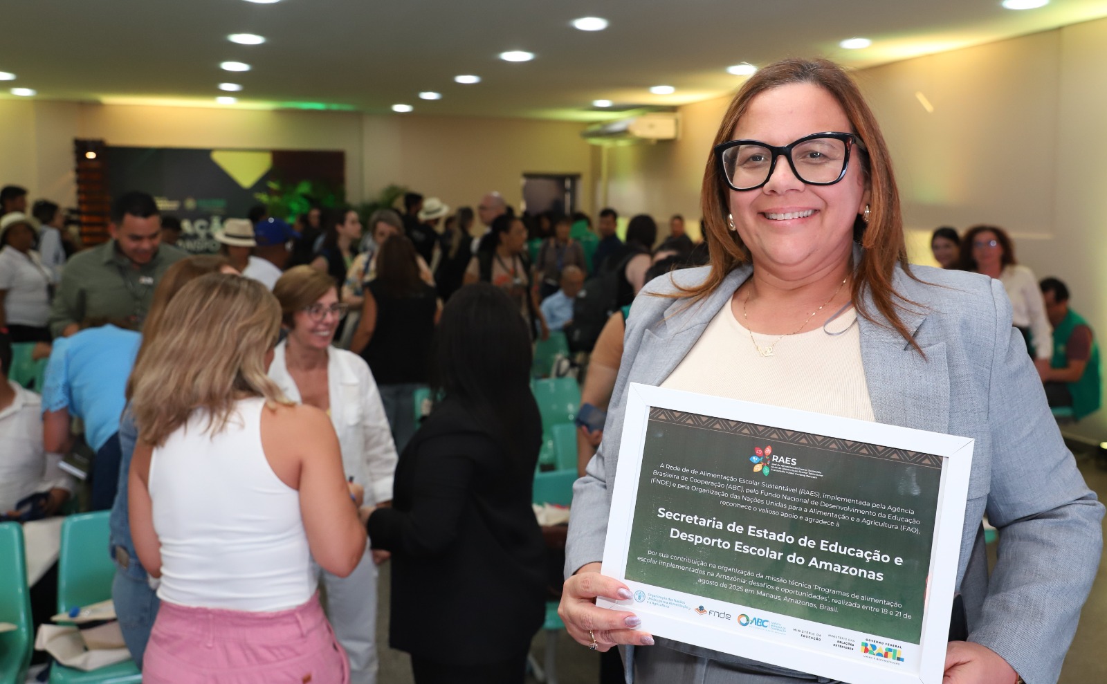 Educacao Visita RAES a EETI Djalma Batista Arlete Mendonca Foto Eduardo Cavalcante